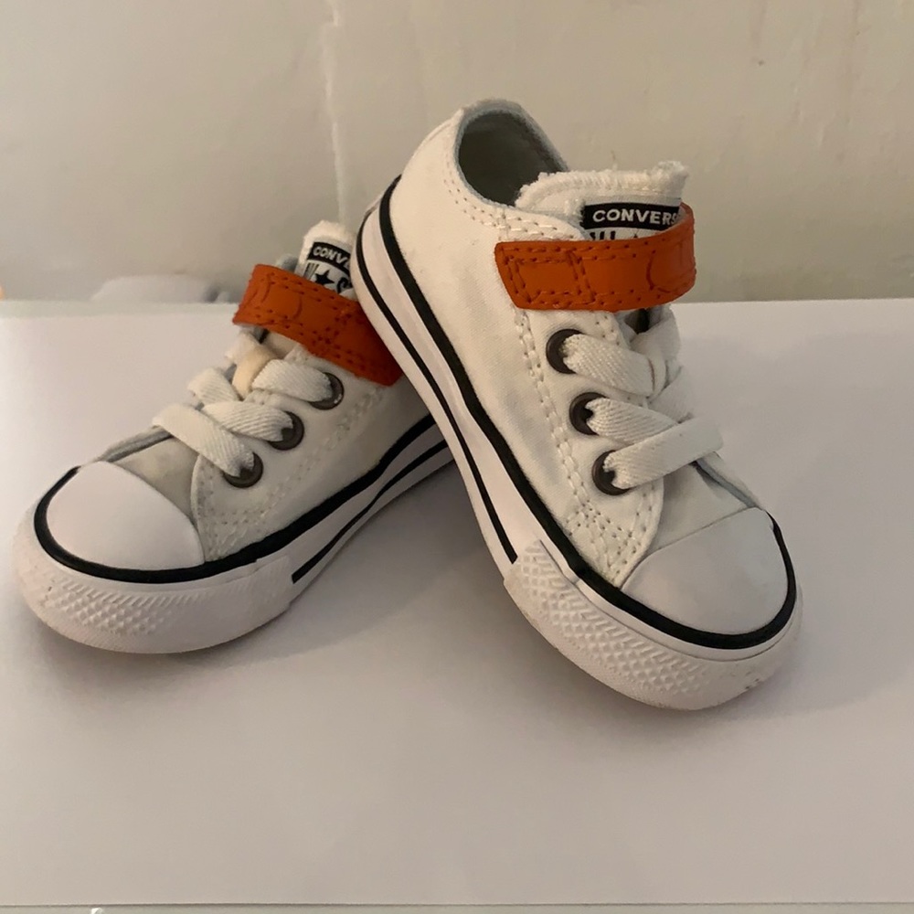 Converse infant shoes